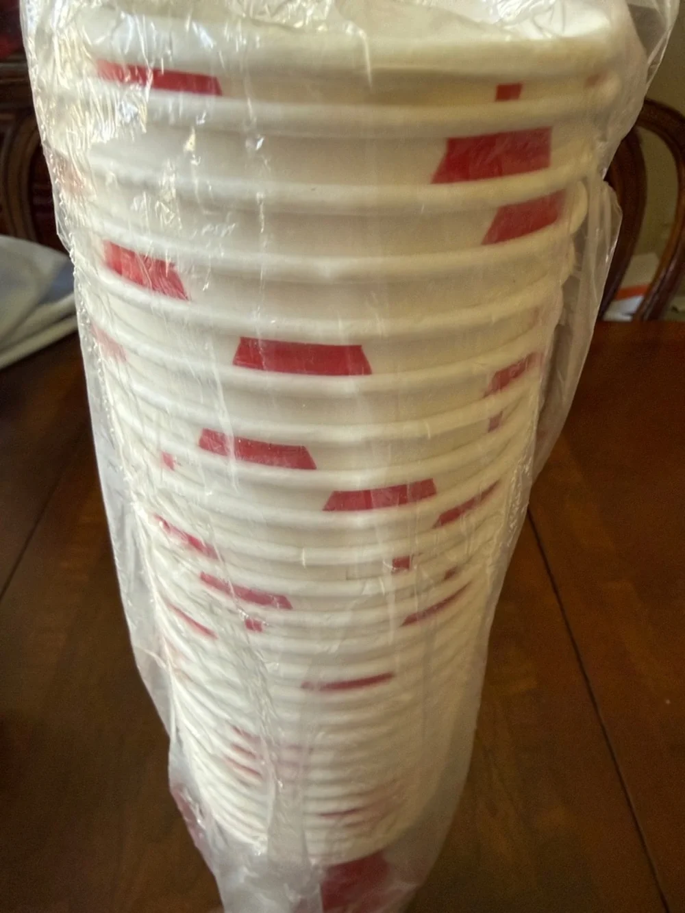 Coca Cola White paper Disposable 25 Cups sleeve with Red Bottle Design 32oz